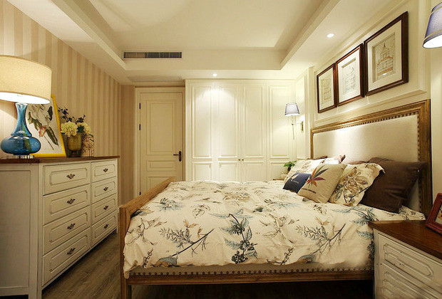 卧室图片来自芙蓉锦程装饰有限公司在宇众悦城106㎡3三居简欧风的分享