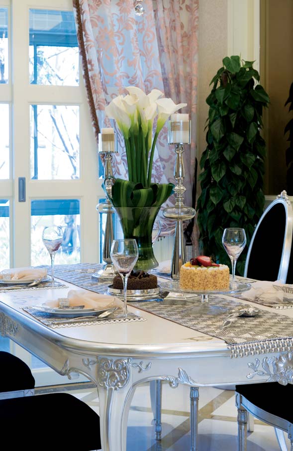 欧式 餐厅图片来自芙蓉锦程装饰有限公司在武侯别墅馨园欧式的分享