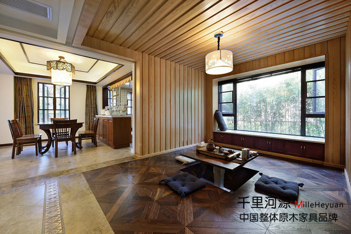 家具 欧式 三居 别墅 客厅 卧室 厨房 餐厅 混搭图片来自千里河源木业在原木家具定制 原木色的分享