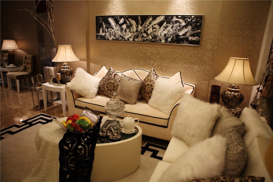欧式 半包 软装 客厅图片来自众意装饰在西派公寓的分享