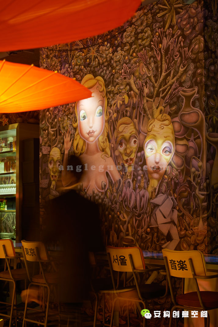 安构国际 创意 餐厅 法国巴黎 主题 餐厅装饰 配饰 软装 壁画图片来自张子浩Eric在法国巴黎Miss Kō餐厅的分享