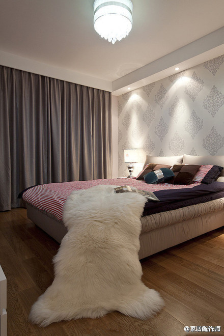 欧式 简约 奢华 卧室图片来自百合居装饰工程有限公司在简单奢华咖色调的分享