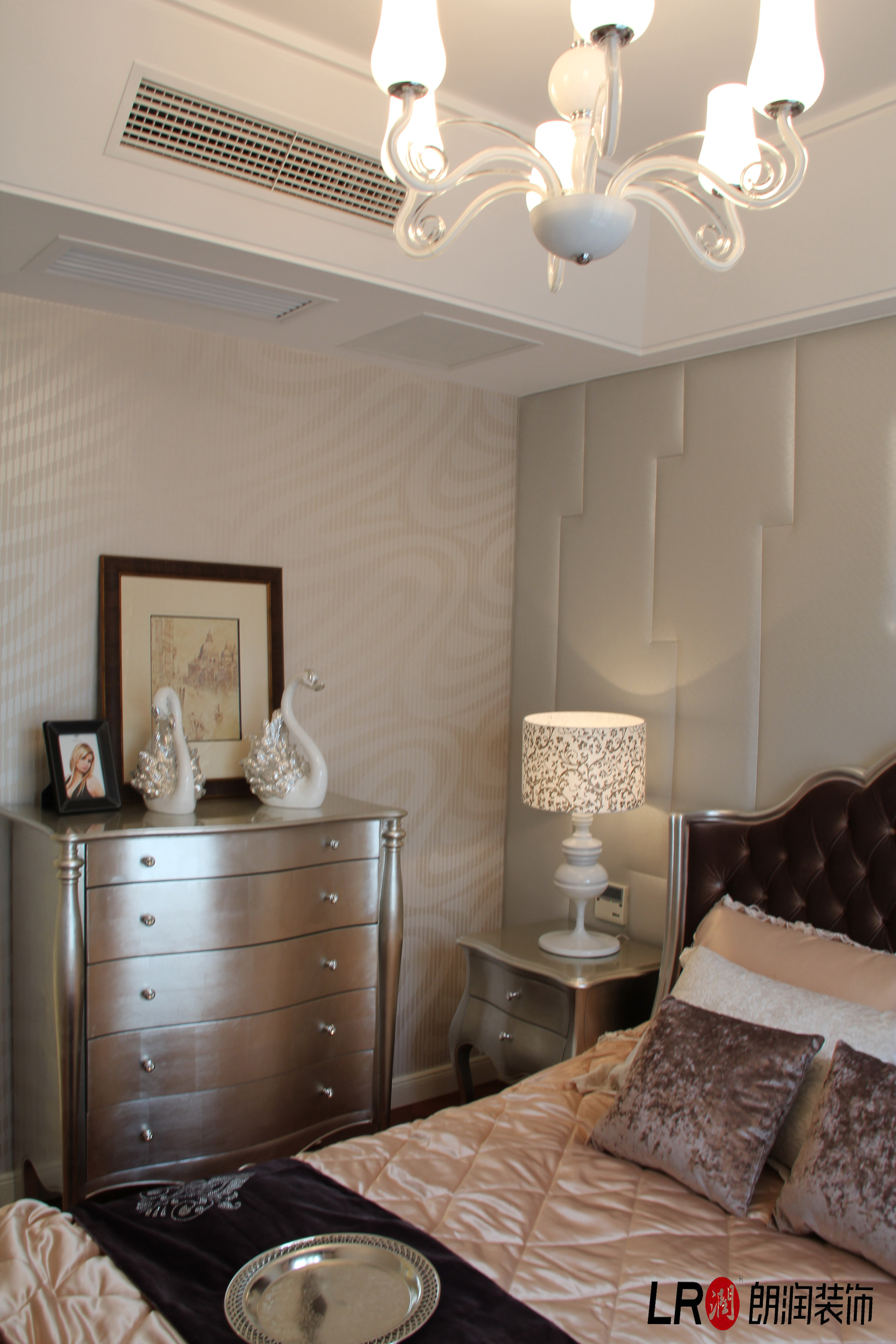 法式 小资 80后 白富美 卧室图片来自朗润装饰工程有限公司在南城都汇4期38号楼的分享
