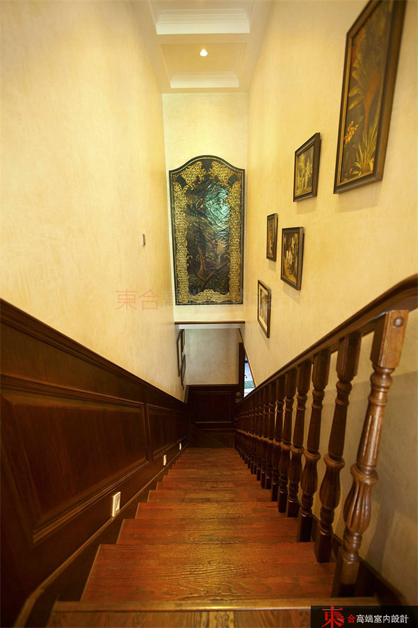 楼梯图片来自東合設計在蓝郡联排别墅的分享