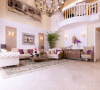客厅：客厅的底色大多采用白色、淡色为主，墙面使用墙纸会显得比较高贵。