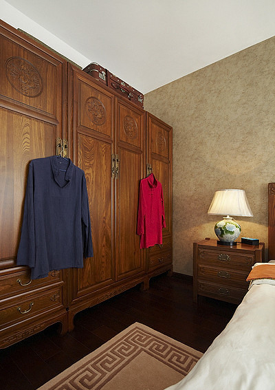 卧室图片来自家装大管家在简约中式 106平混搭温馨自然居的分享