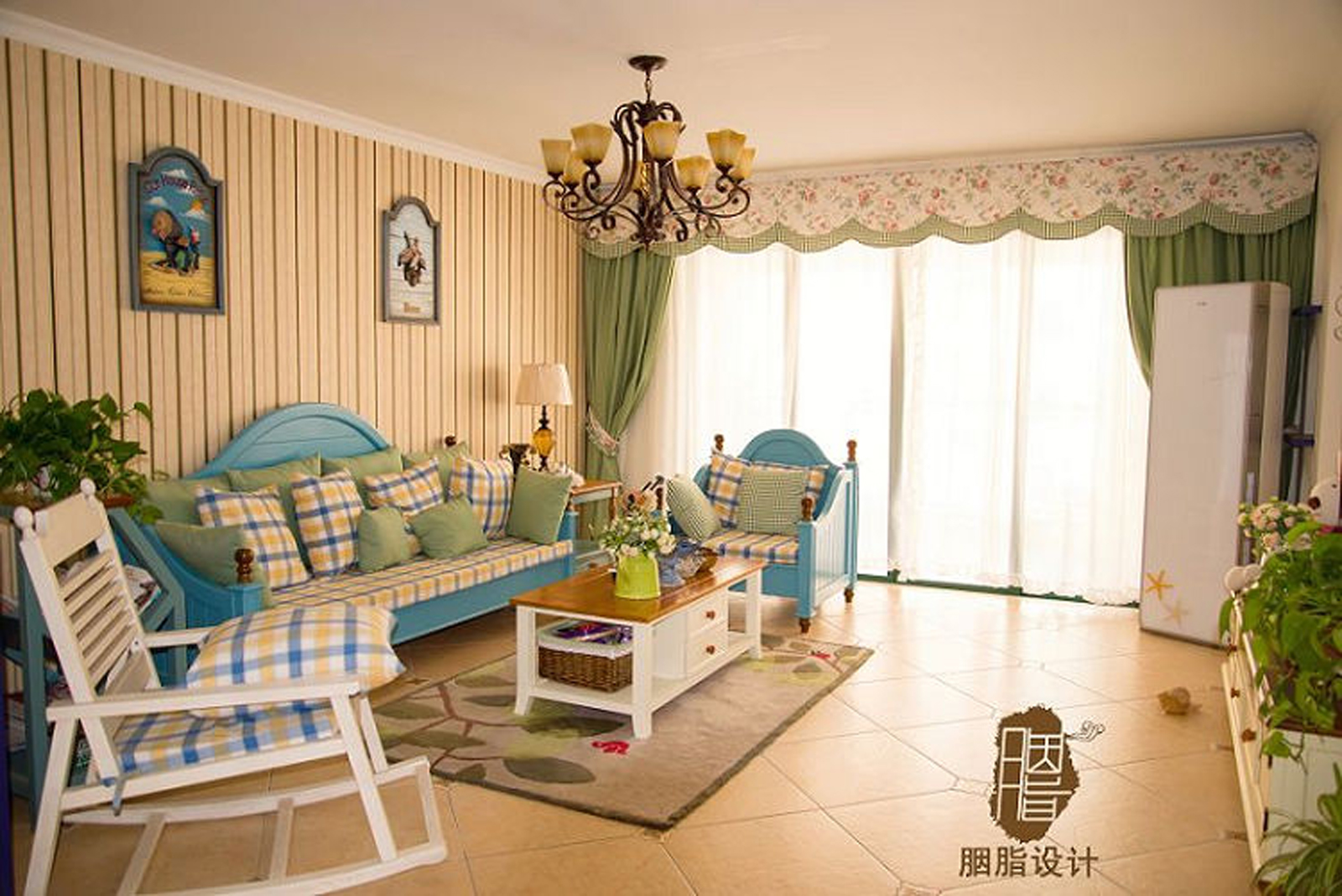 胭脂设计 爱的味道 广西桂林 地中海风格 婚房 120平 蓝色 绿植 软装设计 客厅图片来自设计师胭脂在爱的味道-地中海婚房的分享