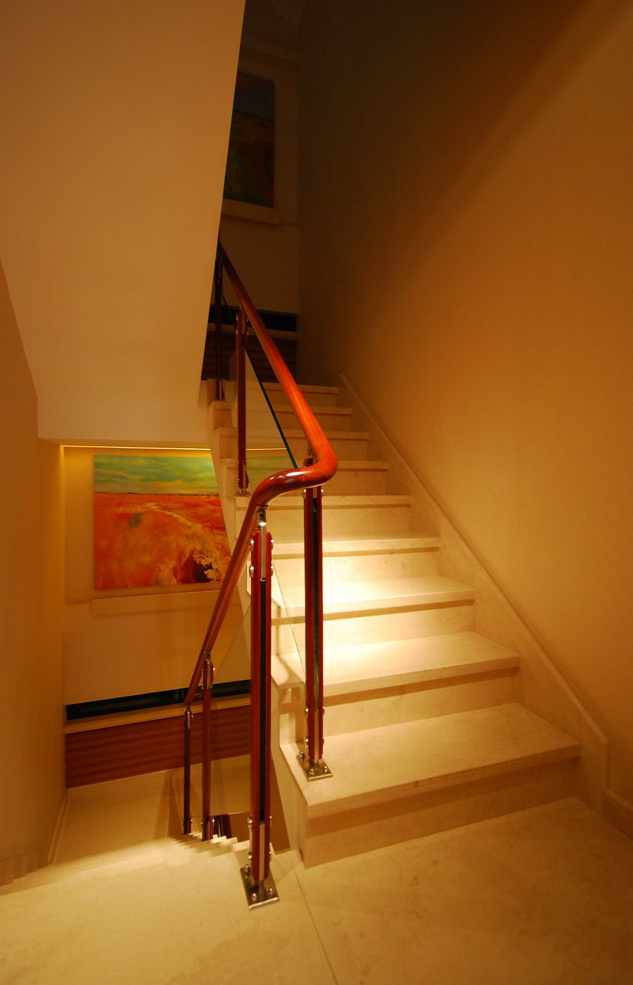 欧式 混搭 别墅 80后 楼梯图片来自元洲装饰小尚在金科廊桥水岸的分享