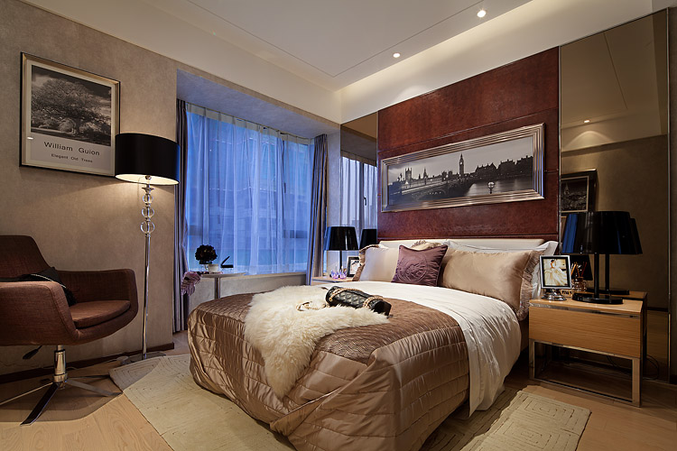 简约 三居 现代 装修 卧室图片来自实创装饰上海公司在三居室现代简约风格紫色线条的分享