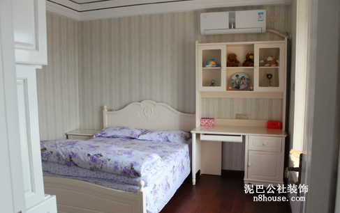 古典欧式 奢华 精湛 三居 卧室 卧室图片来自泥巴公社设计师李轶在古典欧式  华都的分享