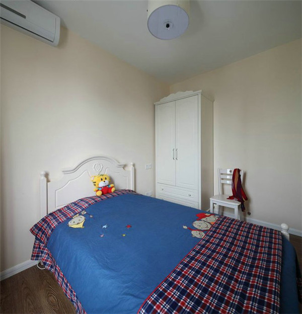 二居 收纳 白领 旧房改造 80后 小资 卧室图片来自天津都市新居装饰有限公司在南开 长江公寓的分享
