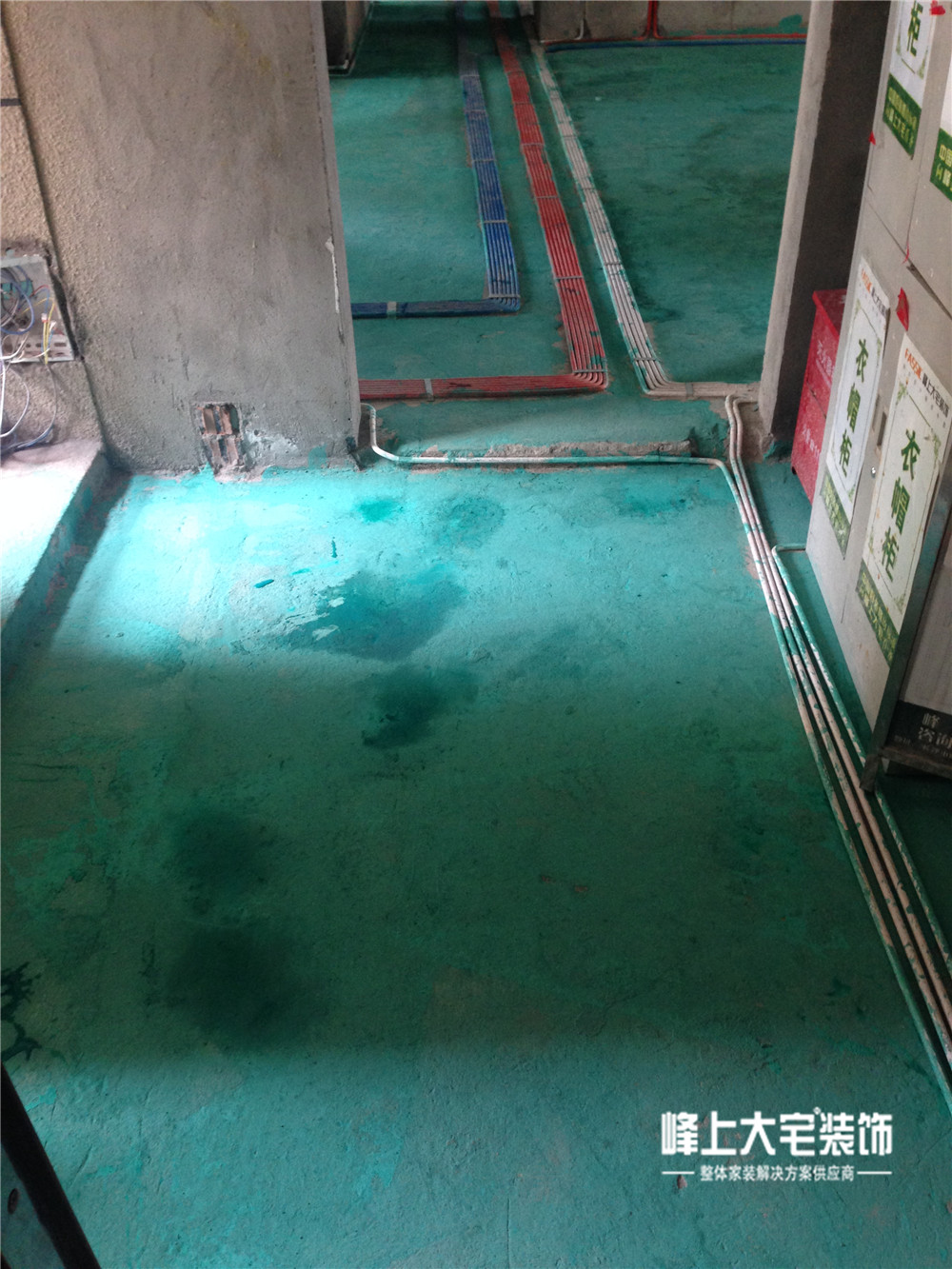 客厅图片来自峰上大宅装饰长沙在红橡华园水电改造工地的分享
