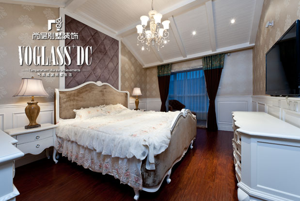 卧室图片来自别墅装修尚层装饰王丽在浪漫法风弥漫温馨小家-别墅装修的分享