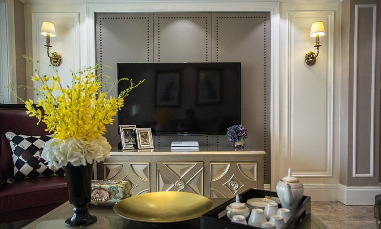 客厅图片来自家装大管家在130平欧式混搭3居 演绎别样奢华的分享