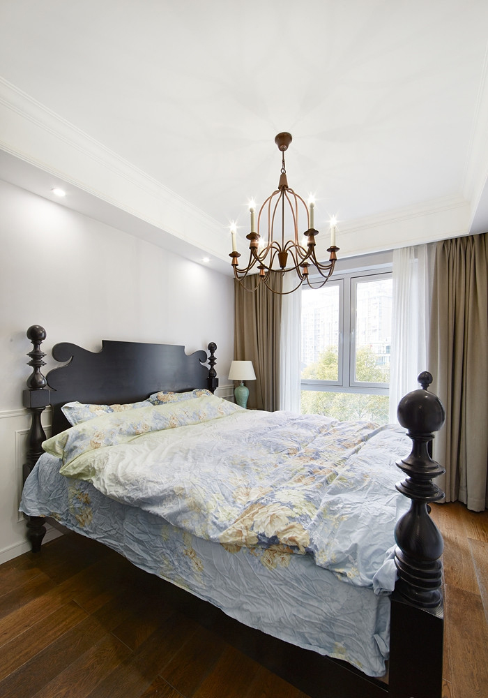 卧室图片来自家装大管家在美式休闲风 190平典雅豪华复式的分享