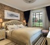 卧室的设计以温馨舒适为主，暖色的搭配，为业主营造了自然舒适的睡眠环境。