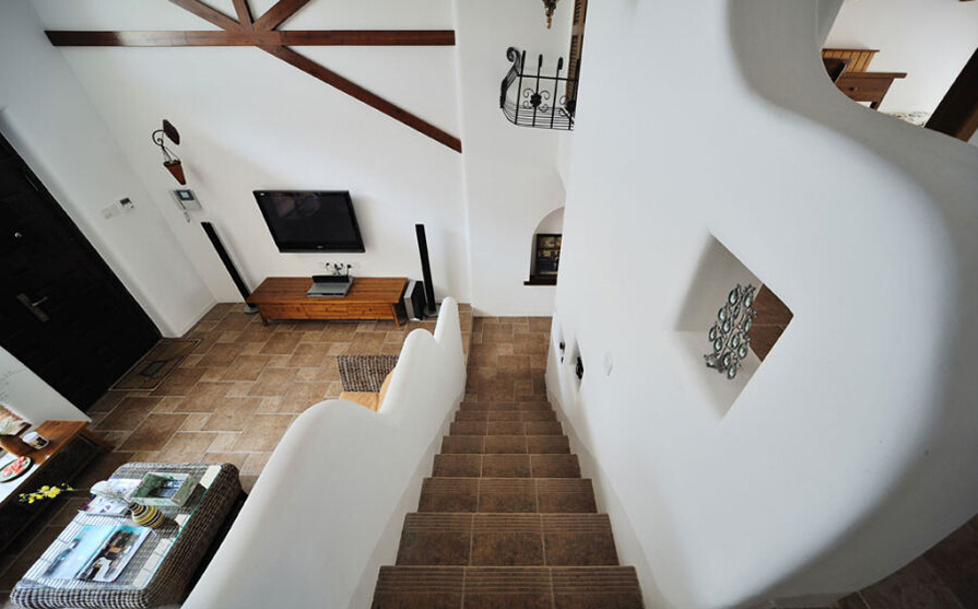 楼梯图片来自周海真在地中海风情 精致小别墅的分享