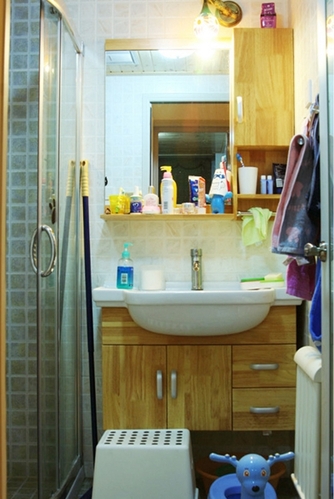 简约 混搭 二居 收纳 卫生间图片来自刘建勋在一家三口惬意的幸福的分享