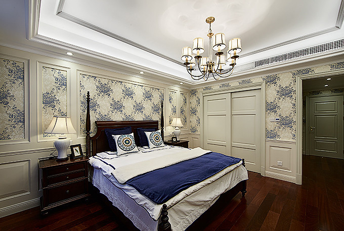 卧室图片来自家装大管家在缔造完美 140平美式古典混搭家的分享