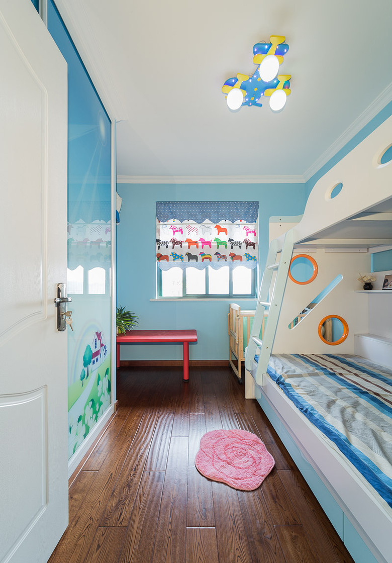 儿童房图片来自家装大管家在青山绿水环绕 120平现代简约3居的分享