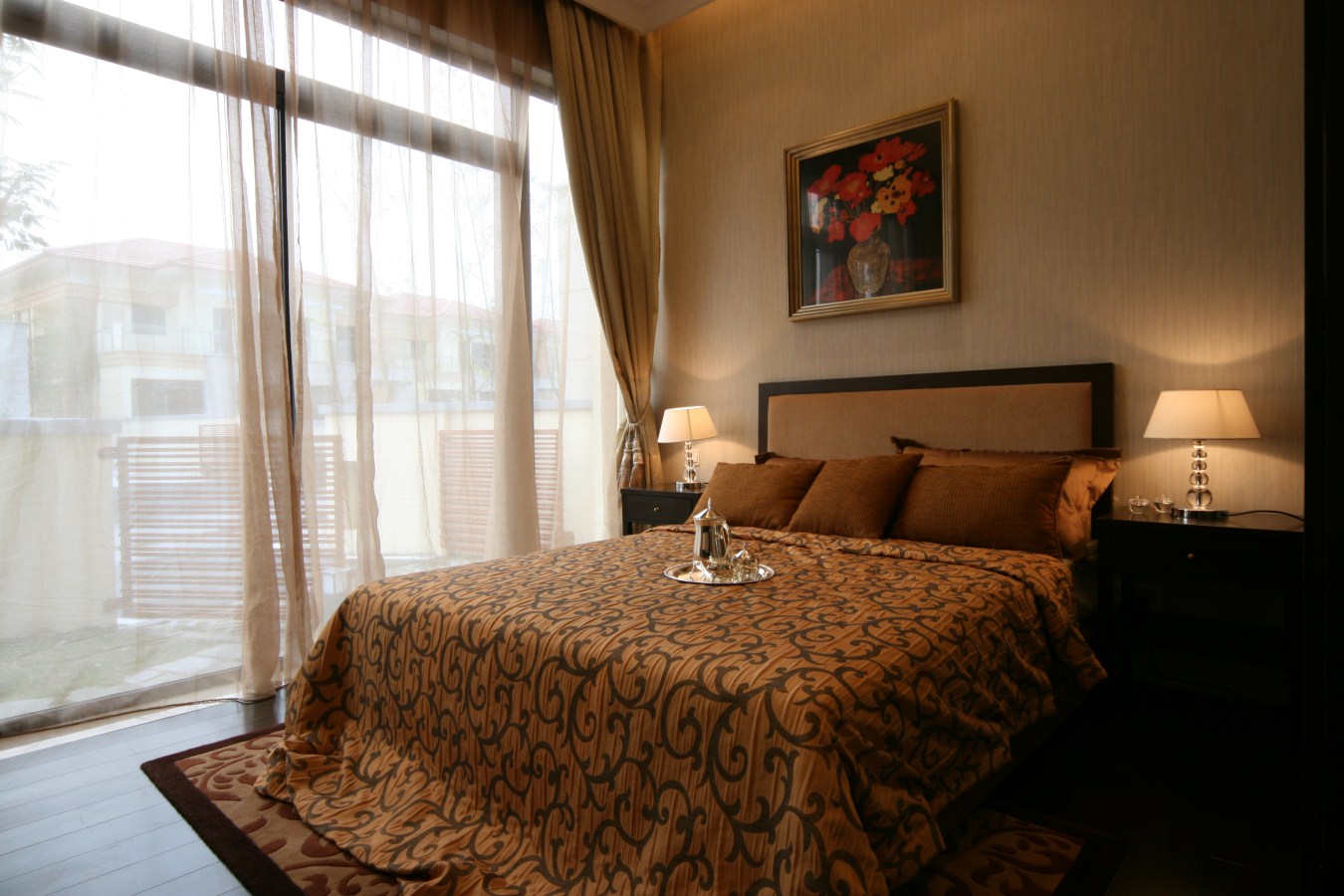 简约 别墅 装修设计 慕尚家居 卧室图片来自慕尚族在世茂龙湾249平  现代简约风格的分享
