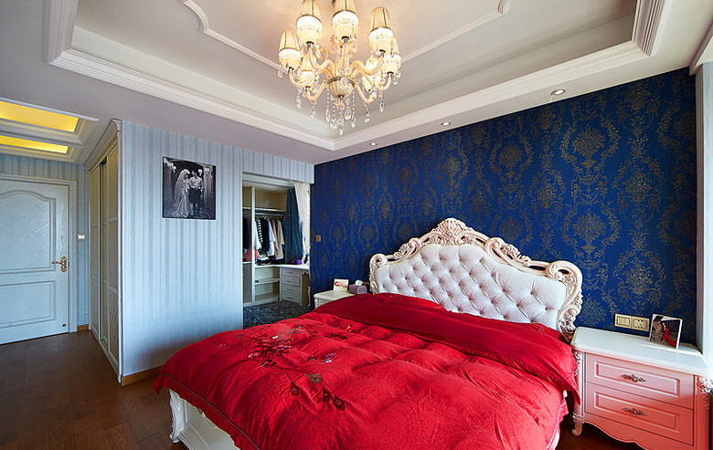 卧室图片来自家装大管家在蓝白舒适空间 125平简欧淡雅3居的分享