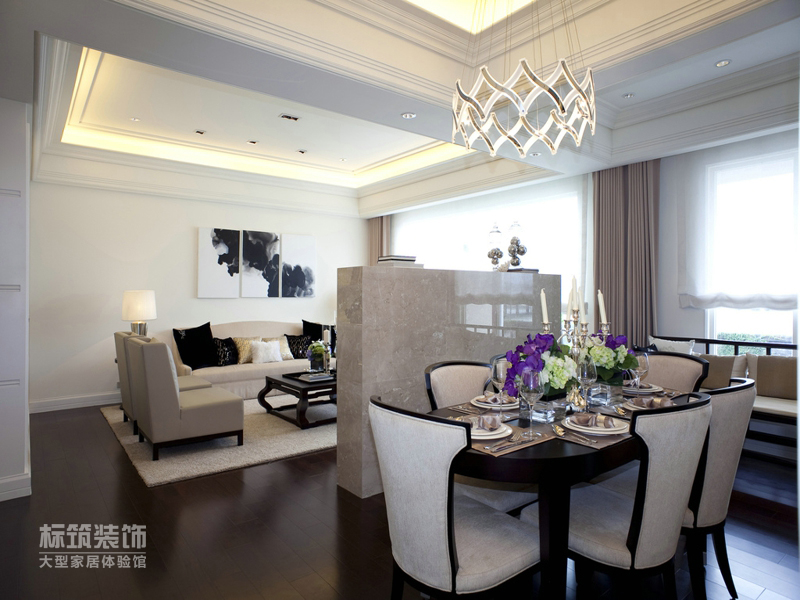 欧式 客厅图片来自四川岚庭装饰工程有限公司在锦城世家-欧式风格-五居室的分享