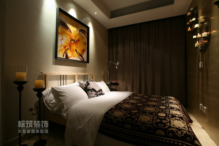 卧室图片来自四川岚庭装饰工程有限公司在新界-后现代风格-四居室的分享