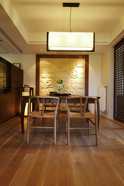 三居 餐厅图片来自四川岚庭装饰工程有限公司在108平三居的分享