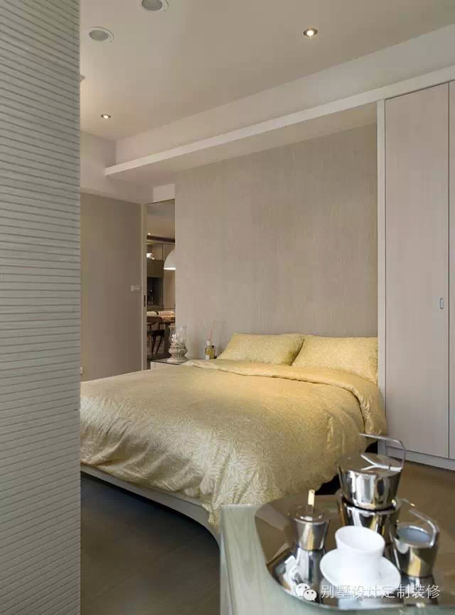 卧室图片来自别墅装修设计yan在现代简约的分享