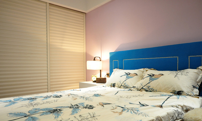 卧室图片来自家装大管家在活色生香 102平现代时尚3居室的分享