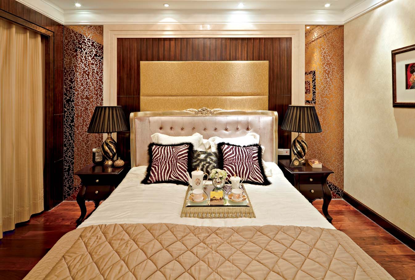 别墅设计 新古典 卧室图片来自紫禁尚品装饰孟莹在新古典风格远洋遨北二期的分享