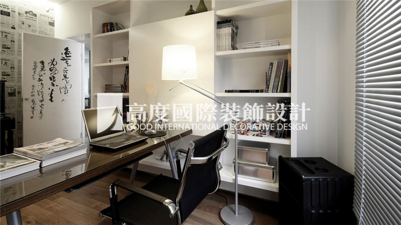 书房图片来自北京高度国际装饰设计在华侨城138平现代简约风格设计的分享