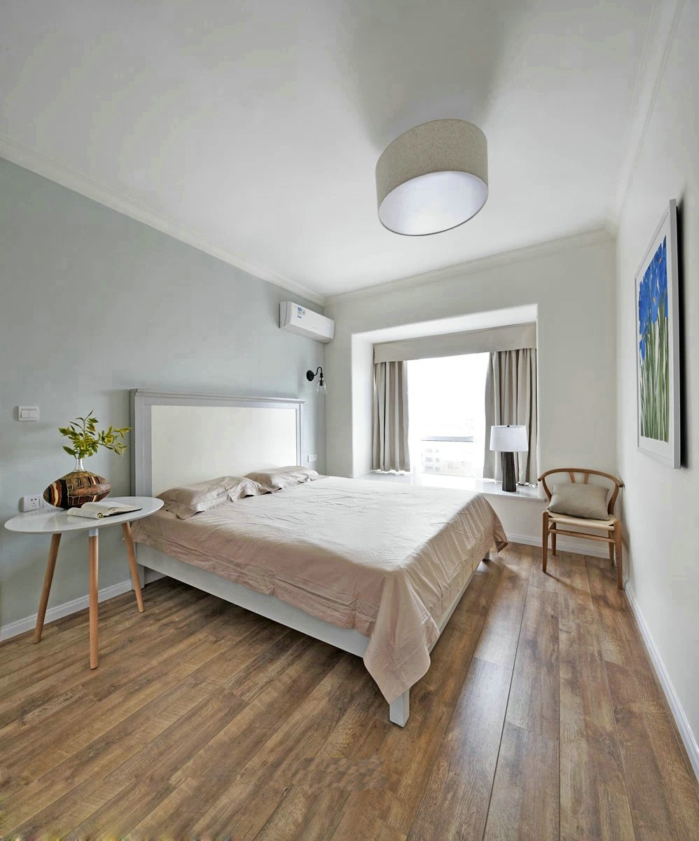 卧室图片来自今朝装饰老房专线在90平，三居室纯净世界的分享