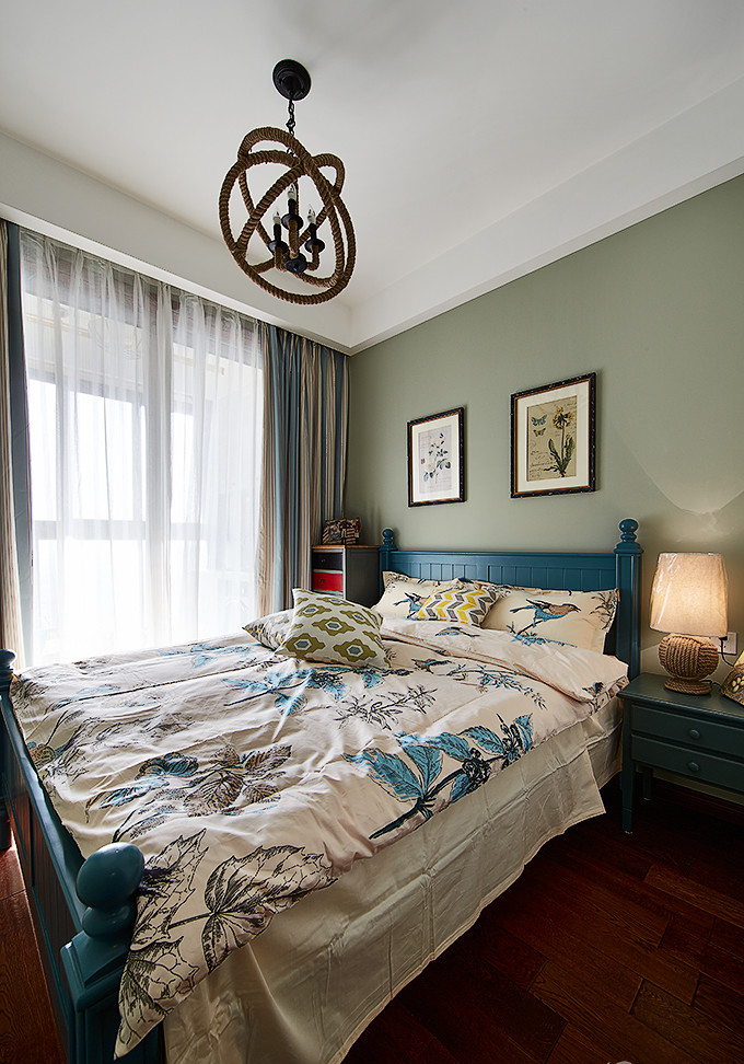 卧室图片来自家装大管家在112平时尚深色居 彰显现代感的分享