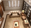 客厅的家具和窗帘布艺的色彩搭配天然的木棕色与灰色的基调，让住户感受古色古香的古代情节。