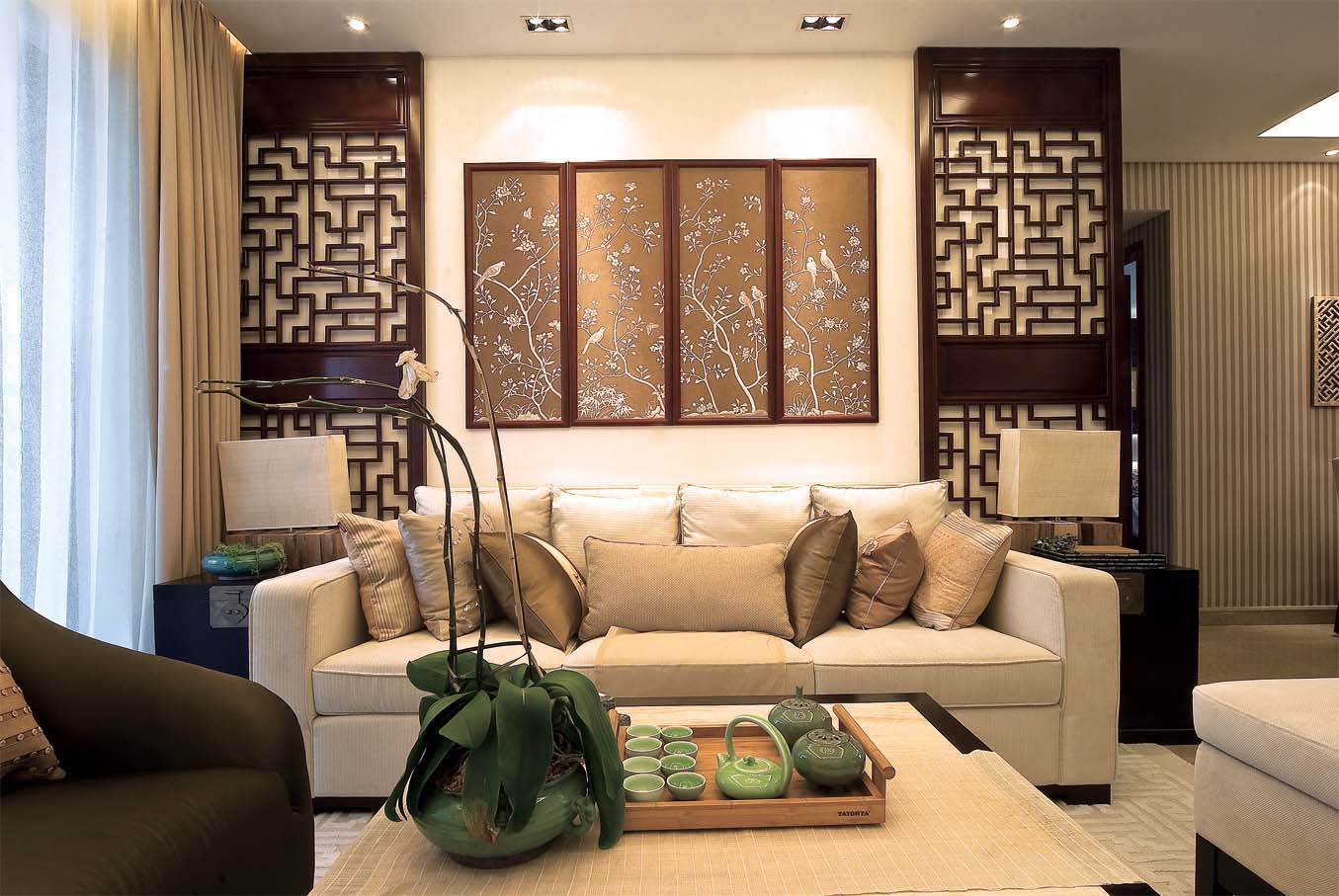 中式风格 三居 客厅图片来自紫禁尚品装饰孟莹在中式风格_远铭悦世家的分享