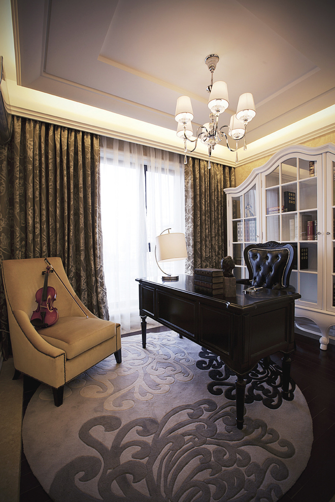 欧式 四居 书房图片来自紫禁尚品设计师李擎在华贸城的分享