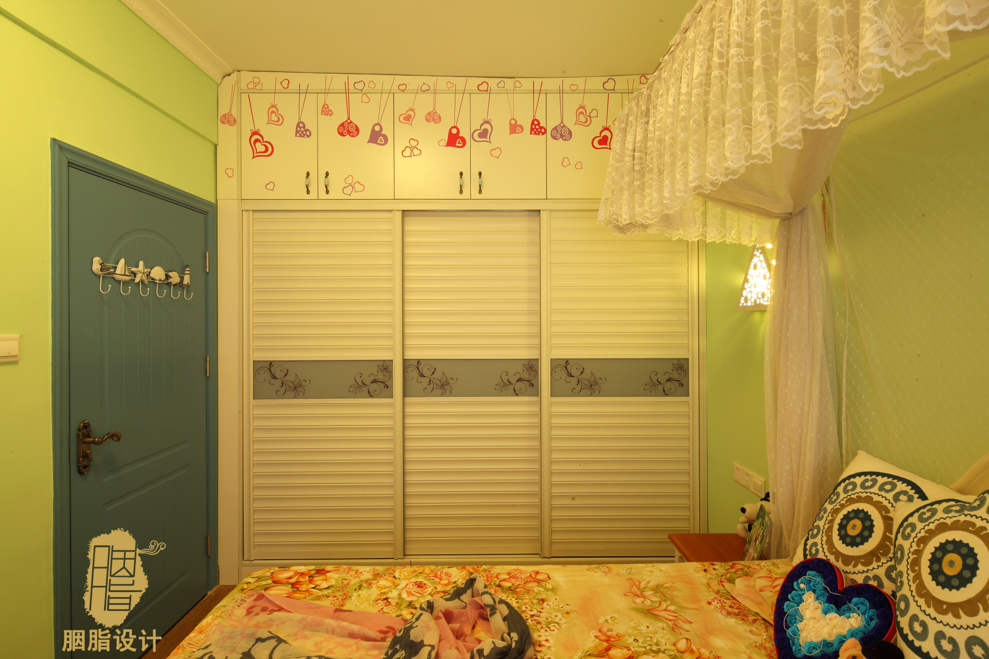胭脂设计 胭脂赖 地中海风格 婚房 旧房改造 二居 蓝白黄搭配 温馨 卧室图片来自设计师胭脂在幸福猪浪漫地中海婚房的分享