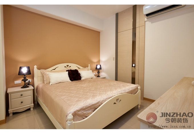 卧室图片来自今朝装饰李海丹在8万元打造92平米随性混搭风的分享