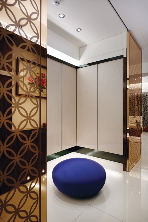 新古典风格 三居 杨浦区装修 衣帽间图片来自实创装饰上海公司在135平时尚新古典主义优雅公寓的分享