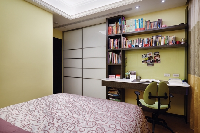 新古典风格 三居 杨浦区装修 卧室图片来自实创装饰上海公司在135平时尚新古典主义优雅公寓的分享