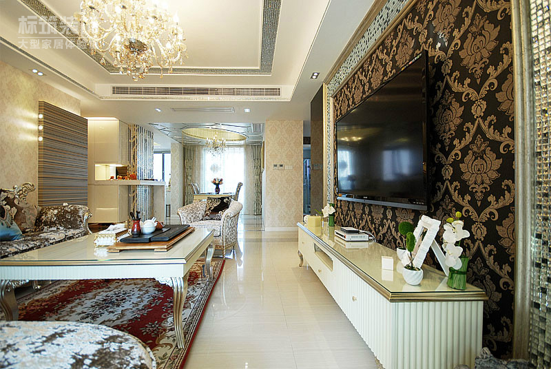 客厅图片来自四川标筑装饰公司在保利花园现代欧式的分享