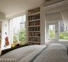 大面积的单面采光，让起居室及卧床区拥有绝佳的绿影窗景。