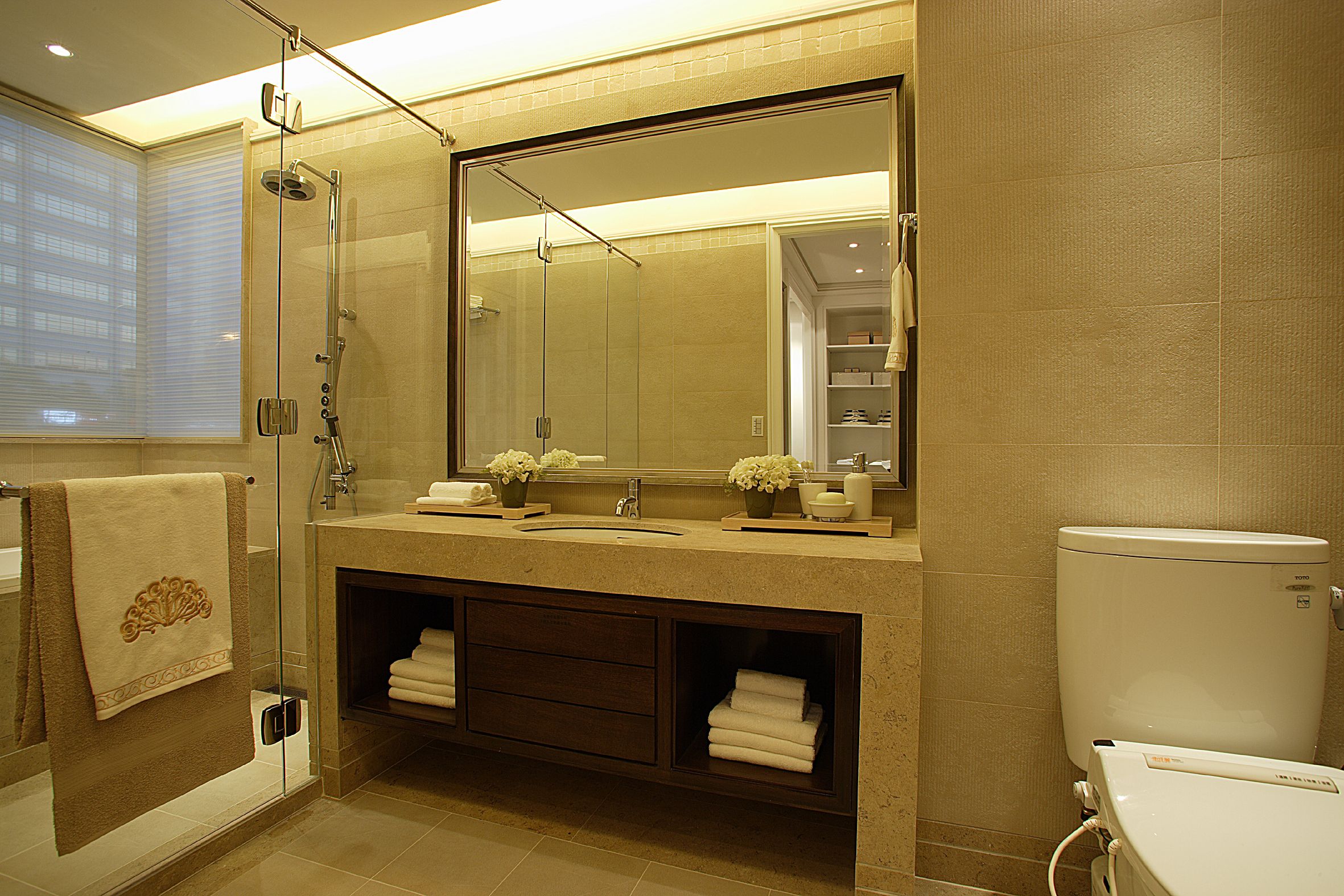 简约 三居 装修设计 慕尚家居 80后 卫生间图片来自慕尚族在名流公馆 139平 现代简约风格的分享
