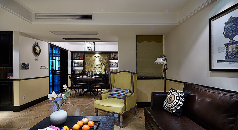 客厅图片来自家装大管家在流金岁月 老上海洋房混搭美式居的分享