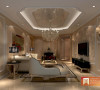 客厅装修：白色的主色调，简单精致的吊灯，舒适的沙发，简单的装修画，让空间充满生气