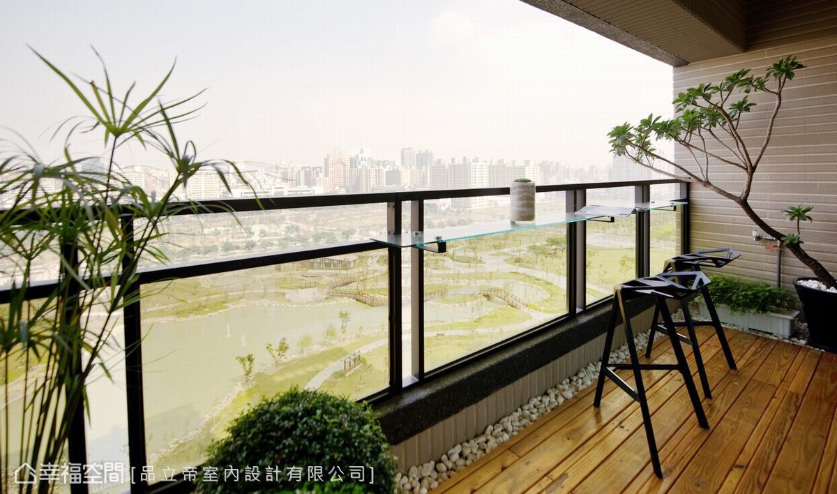 阳台图片来自幸福空间在139平日光绿意拓染 品味的伸展台的分享