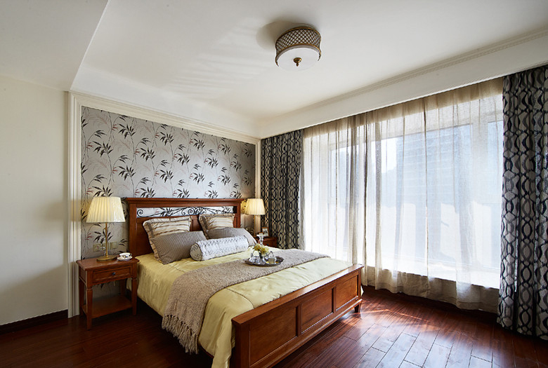 卧室图片来自家装大管家在加州风情生活 263平新美式舒适居的分享