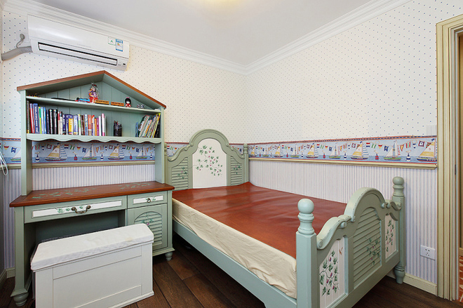 简约 欧式 美式 田园 混搭 三居 收纳 旧房改造 甜美 儿童房图片来自周楠在108㎡甜美美式3室书香之家的分享